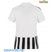 Camisa de time de futebol Juventus Replicas 1º Equipamento Feminina 2026-27 Manga Curta